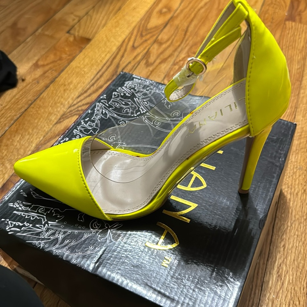 Liliana heels